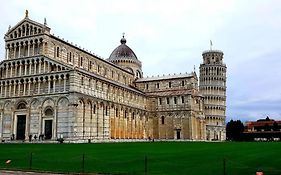 Tra Miracoli E Cavalieri